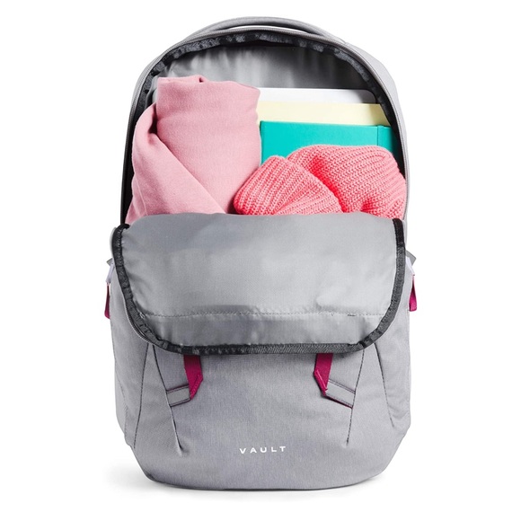 NWT The North Face 26L backpack - Picture 3 of 7